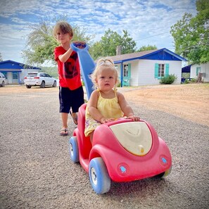 Children’s area - Valentine Lakeside - Cabin 1 (Kingsland)