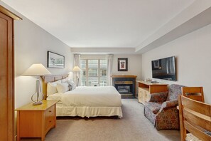 Fer et planche à repasser, Internet gratuit, draps fournis