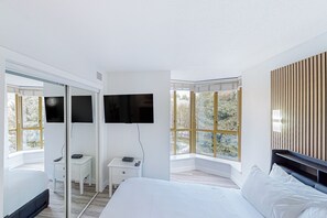 1 bedroom, iron/ironing board, internet, bed sheets