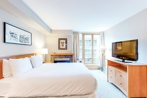 Ferros/tábuas de passar roupa, acesso à internet, roupa de cama