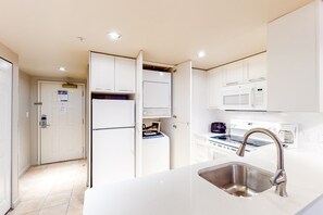 Micro-ondas, fogão, cooktop, lava-louças