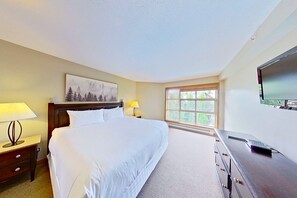 2 habitaciones, tabla de planchar con plancha, internet y ropa de cama 