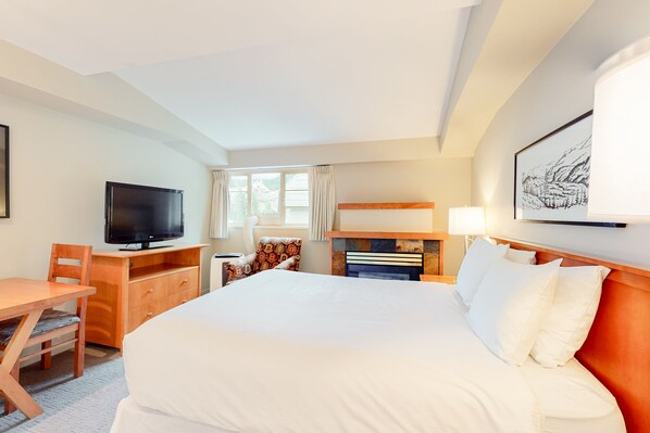 Iron/ironing board, internet, bed sheets