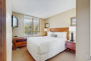 1 bedroom, iron/ironing board, internet, bed sheets