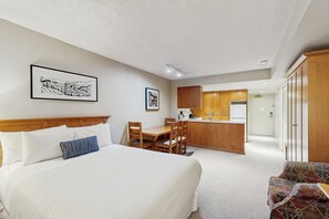 熨斗/熨衣板、上网接入、床单