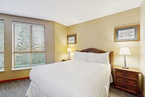 1 chambre, fer et planche à repasser, accès à Internet, literie fournie