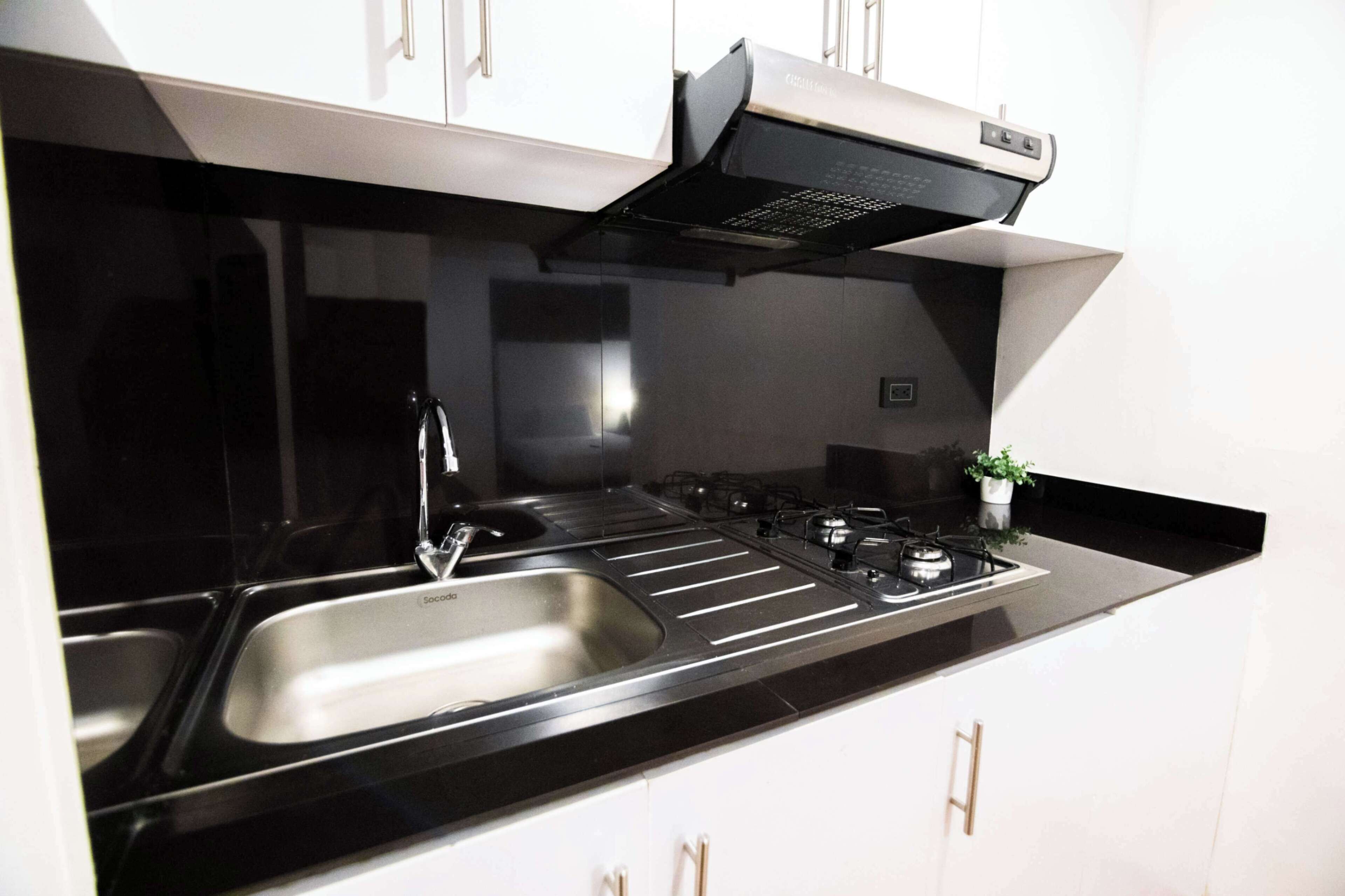 1 bedroom, egyptian cotton sheets, premium bedding, down duvets