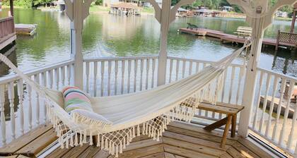 Incredible Lake Harding Waterfront home!!