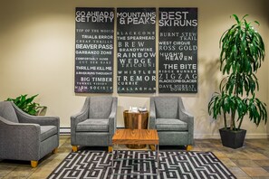 Interior - Warm studio near the lifts with jetted tub & gym (Whistler)