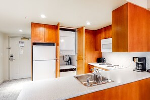 Microwave, oven, stovetop, dishwasher