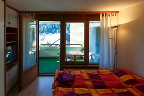 Studio 402 Barthlome (Cleaning Fee 70 CHF) | WiFi (無料)、ベッドシーツ