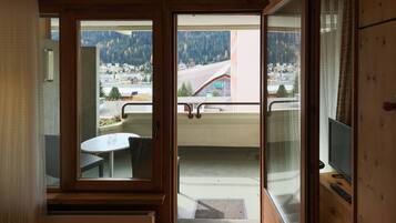 Studio 303 Gueven (Cleaning Fee 70 CHF) | Balcony