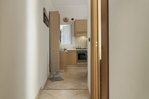 Kühlschrank, Ofen, Herdplatte, Geschirrspüler