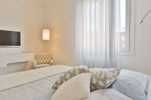 1 quarto, ferros/tábuas de passar roupa, Wi-Fi, roupa de cama
