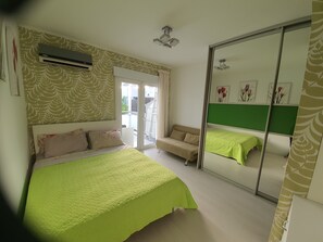 1 bedroom, iron/ironing board, WiFi, bed sheets