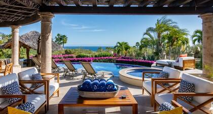 PRIVATE, AMAZING VIEW OF OCEAN, BEACH CLUB ACCESS WITH GYM AND RESTAURANT