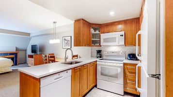 Microwave, oven, stovetop, dishwasher