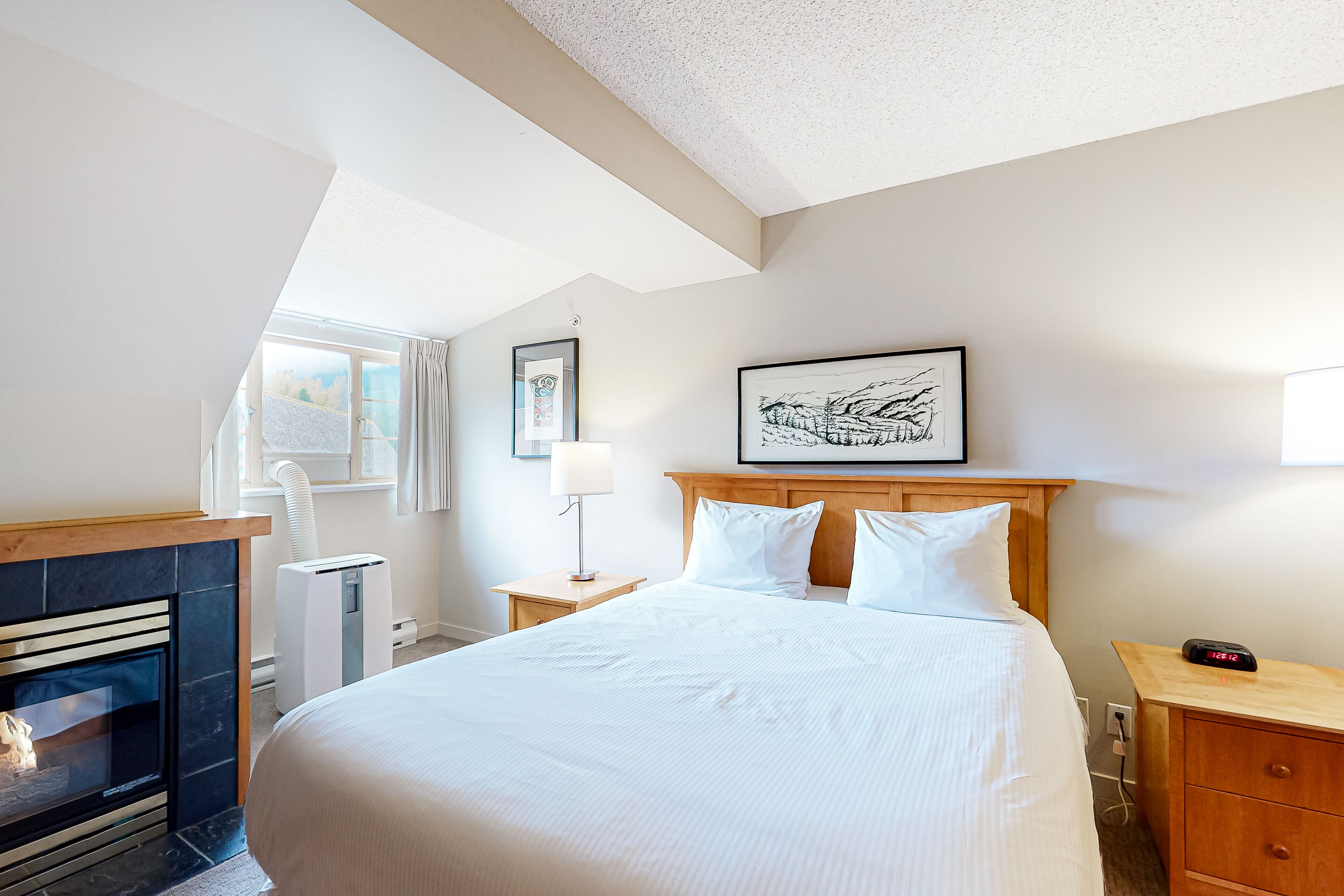 Fer et planche à repasser, accès Internet, draps fournis