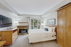 Fer et planche à repasser, accès à Internet, literie fournie