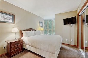 1 bedroom, iron/ironing board, internet, bed sheets