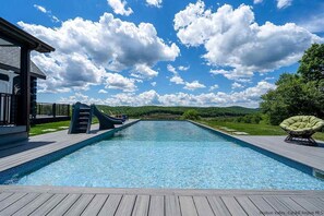 Outdoor pool, a heated pool - Modern Log (Parksville)