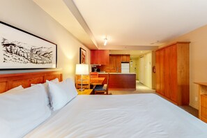 Bügeleisen/Bügelbrett, WLAN, Bettwäsche