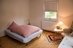4 habitaciones, tabla de planchar con plancha y wifi gratis 