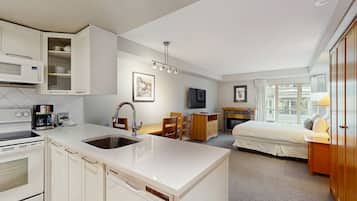 Micro-ondes, four, plaque de cuisson, lave-vaisselle