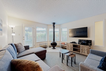 Image of All-season townhome with ski & trail access - wood fireplace, full kitchen & W/D