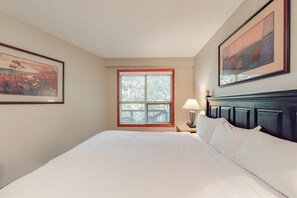 1 bedroom, iron/ironing board, internet, bed sheets - Slope-side condo with private balcony, pool, hot tub access, & gas fireplace (Whistler)