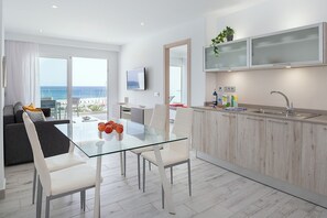 Dining - Casa Mercedes, Apt 1 - Sea View and Terrace, Puerto del Carmen - Lanzarote (Puerto del Carmen)