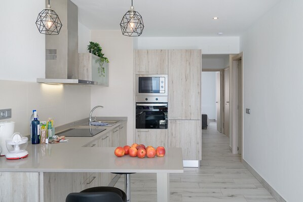 Fridge, microwave, oven, dishwasher