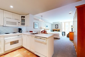 Microwave, oven, stovetop, dishwasher
