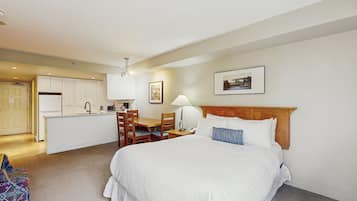 Bügeleisen/Bügelbrett, Internetzugang, Bettwäsche