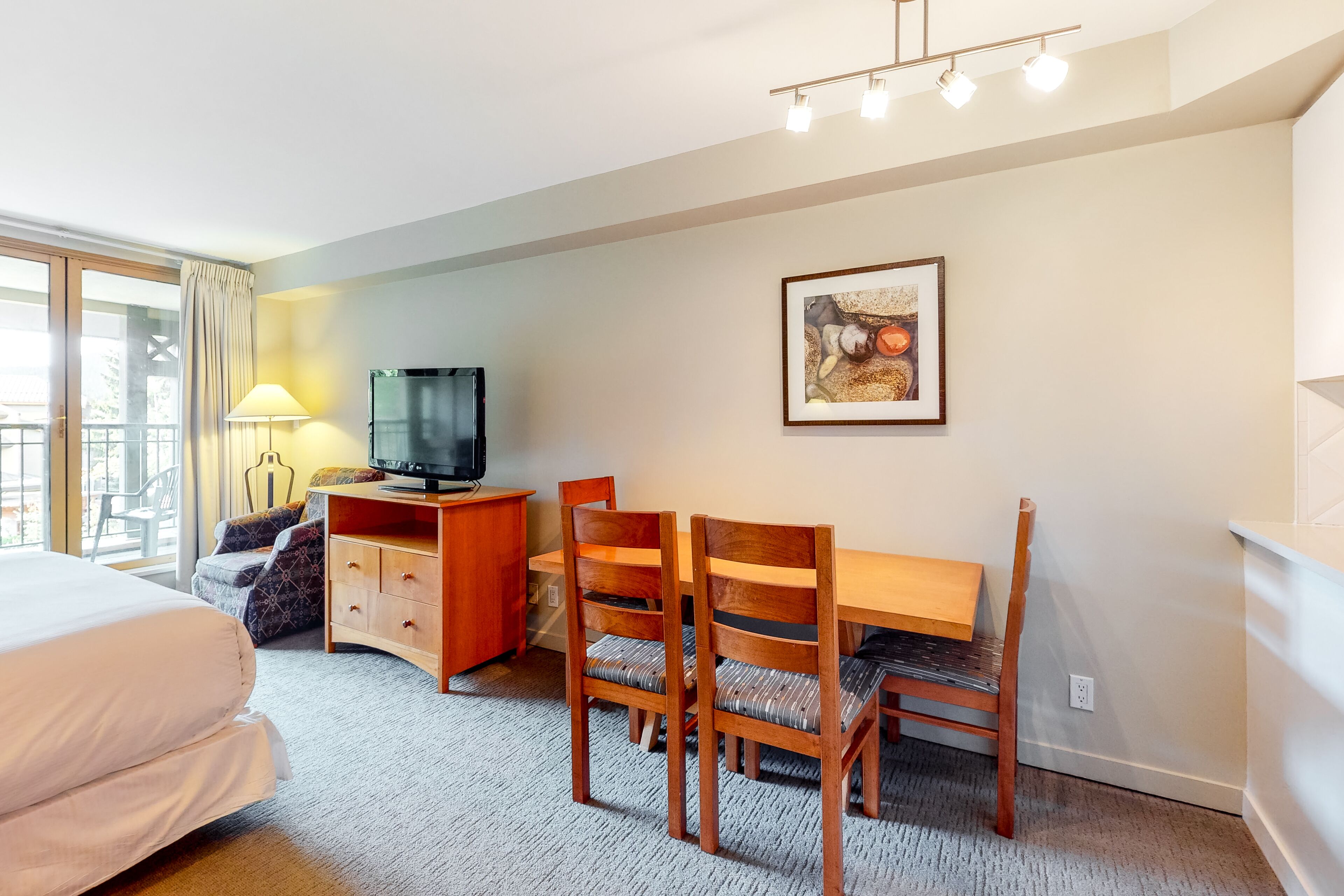 アイロン / アイロン台、WiFi、ベッドシーツ