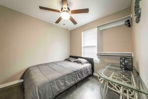 Room - Lovely Studio 1BD Condo | Arkansas Tech (Dover)