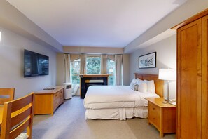 Strykejern/-brett, internett (inkludert) og sengetøy