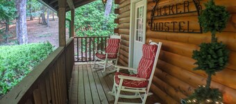 Standard Guest Room (Main) - Barefoot Hills - North Georgia Mountains