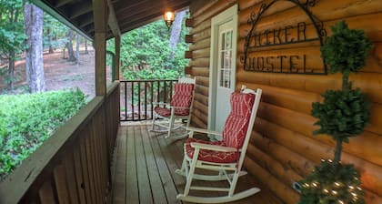 Standard Guest Room (Main) - Barefoot Hills - North Georgia Mountains