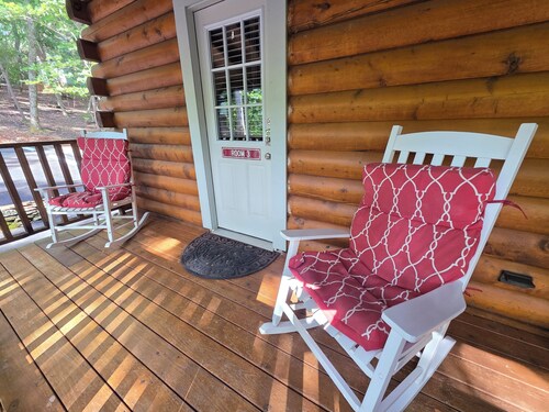 Standard Guest Room (Main) - Barefoot Hills - North Georgia Mountains