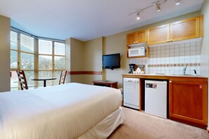 2 chambres, fer et planche à repasser, accès à Internet, literie fournie