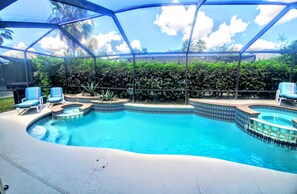 Outdoor pool, a heated pool - New listing : Sunset Retreat Getaway  (Kissimmee)