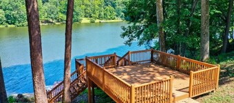 PICTURE Perfect Lake-Front Getaway