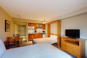 Iron/ironing board, internet, bed sheets