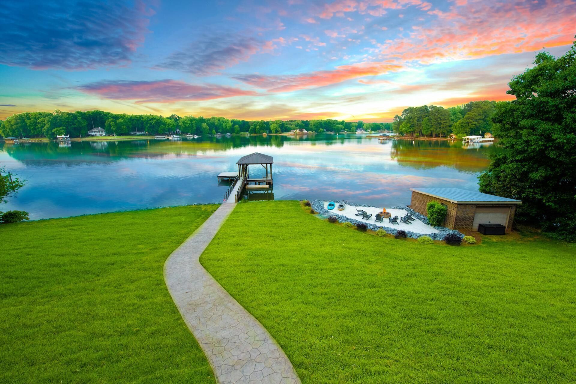 House, Multiple Beds, Lake View (Pathway Bay) | Property grounds