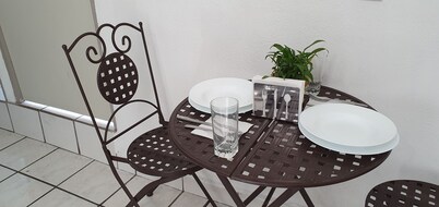 Alexa room / handy and safe / 2 per.