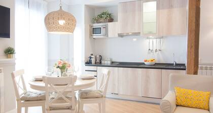 Stylish Apt PZA MAYOR / La Latina 2BD * 2BT *, 6p max