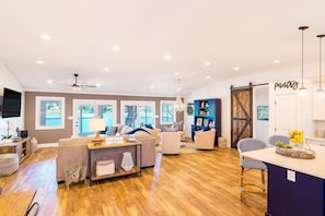 House, Multiple Beds, Lake View (Summer STATus) | Interior