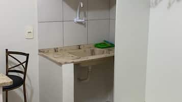 Economy Single Room | 1 bedroom, free WiFi, bed sheets