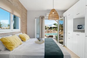 3 slaapkamers, een kluis op de kamer, een strijkplank/strijkijzer